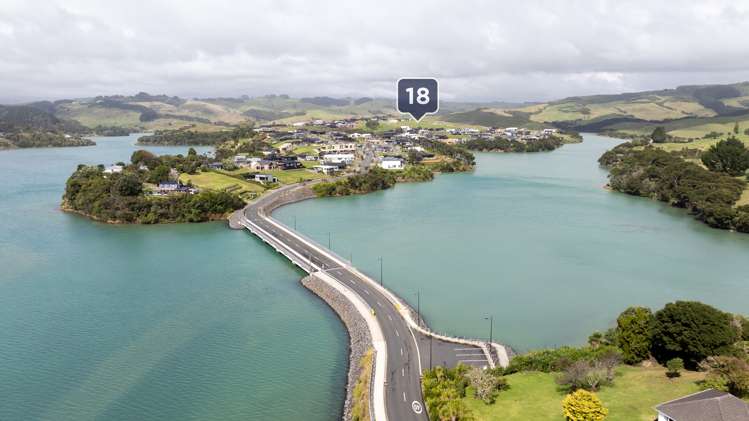 18 Maataitai Road Raglan_32