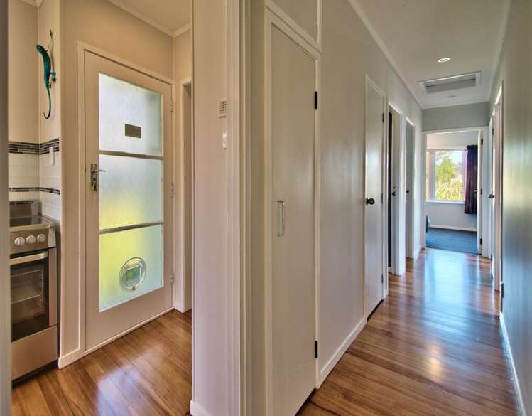 22 Sunnylaw Place Glen Eden_13