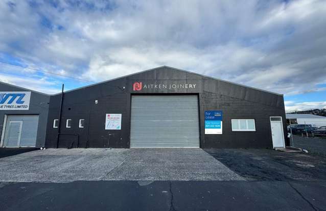 Excellent Warehouse Space with Parks