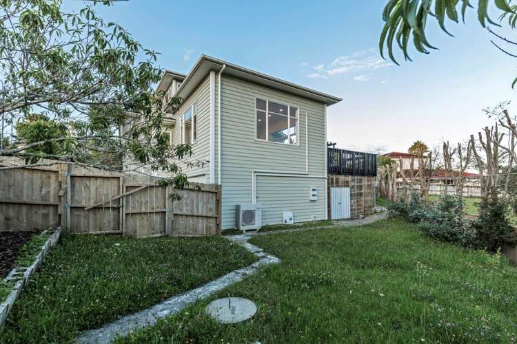 16 Zara Court Windsor Park_32