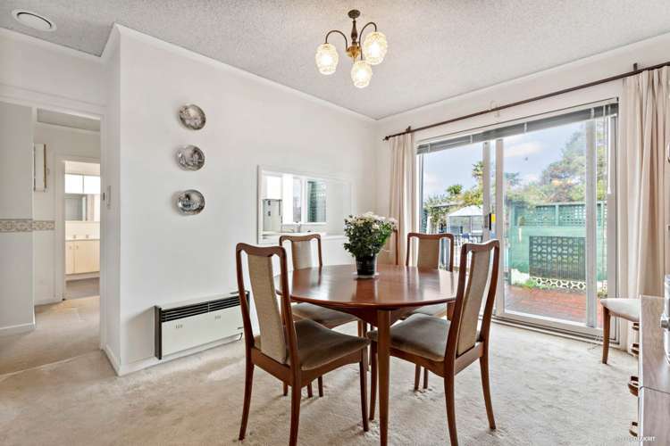 85 Old Lake Road Narrow Neck_5