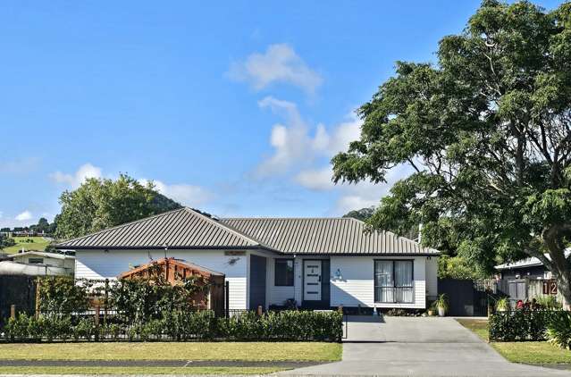 13 Martin Place Cooks Beach_3