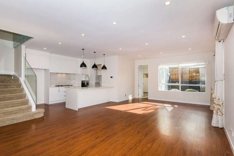 5 Lyttelton Avenue Forrest Hill_4