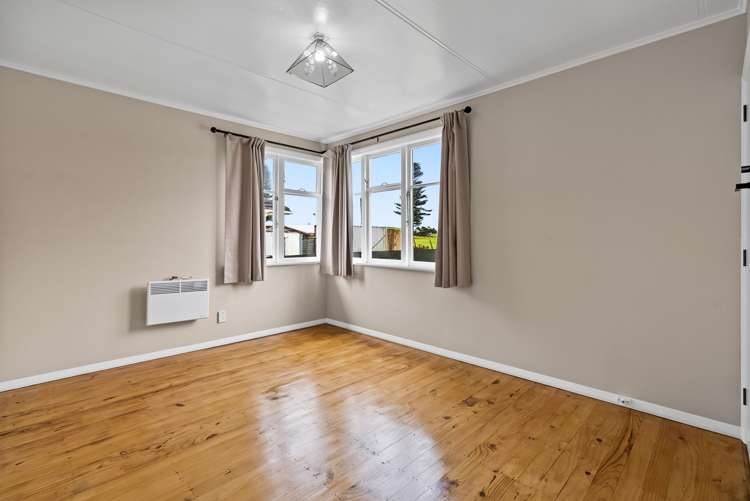 16 Manchester Street Patea_8