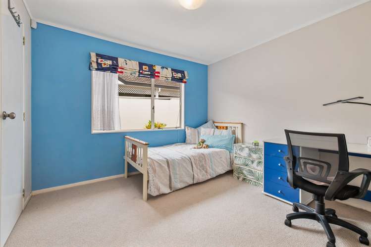 1/11 Spears Place Botany Downs_8