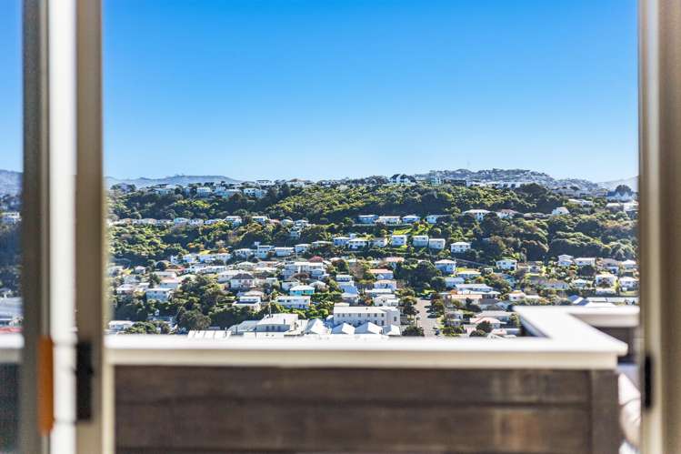 81 Nevay Road Miramar_19