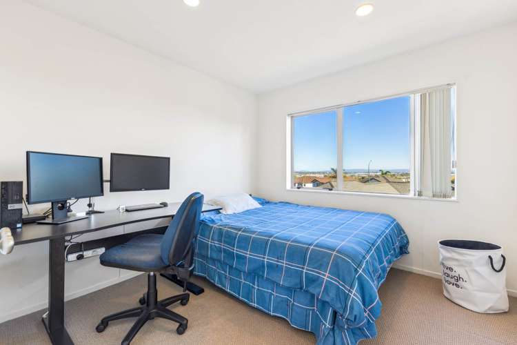 8 Viera Drive Flat Bush_11