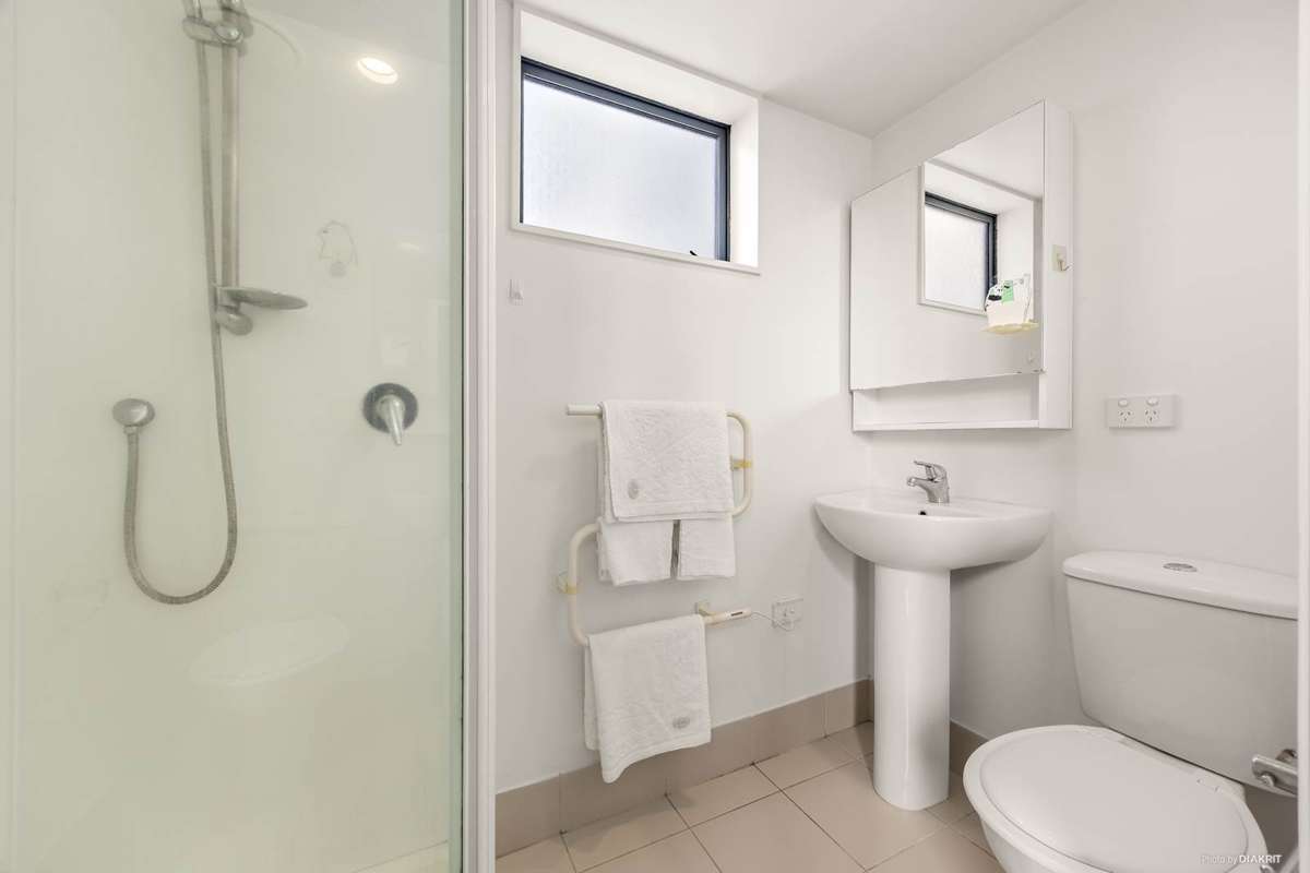 1302/36 Eden Crescent_2