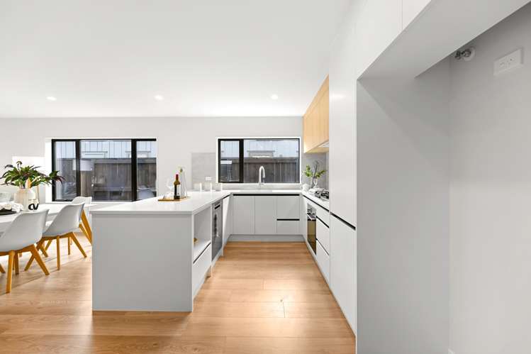 60 Overton Street Rototuna North_4