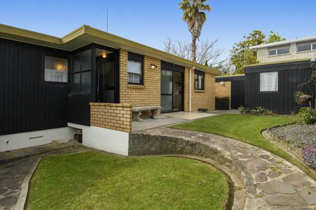 2 Clivedene Street Matua_2