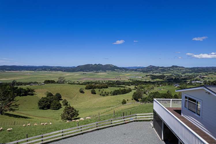 137 Going Road Matarau_32