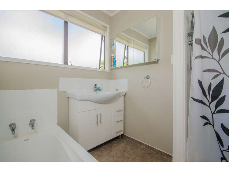 33 Hetherington Road Ranui_7