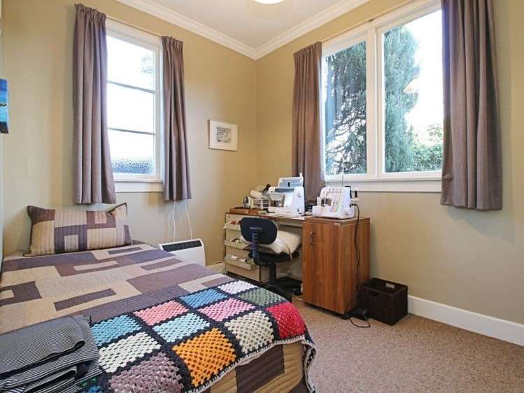 379 Queens Drive Windsor_13