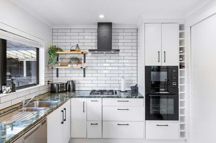 8 Rangimarie Road Swanson_11