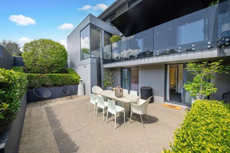 7 Whitcombe Road 1648_2