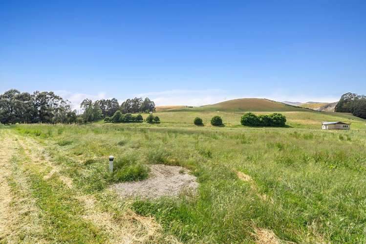 Cnr Ruffell and Ardgour Valley Roads Tarras_12