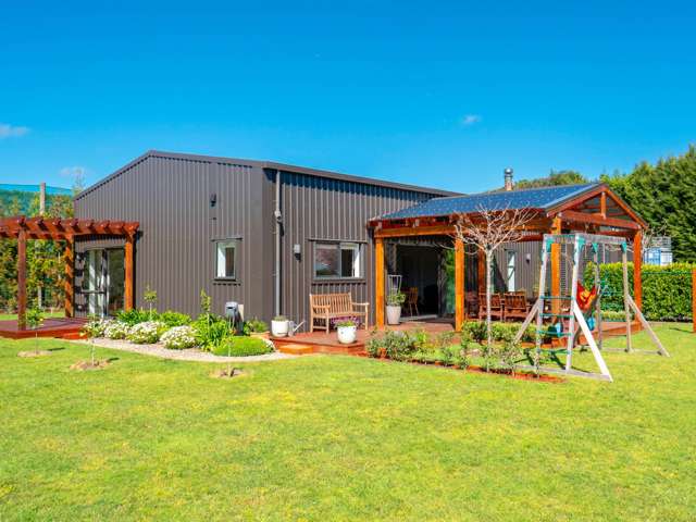 Modern Barn-Style Living In Kerikeri