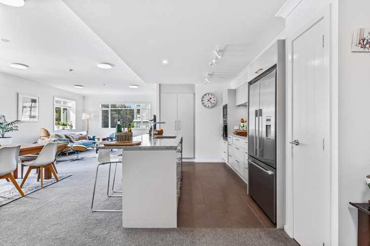 90 Eaves Bush Parade Orewa_15