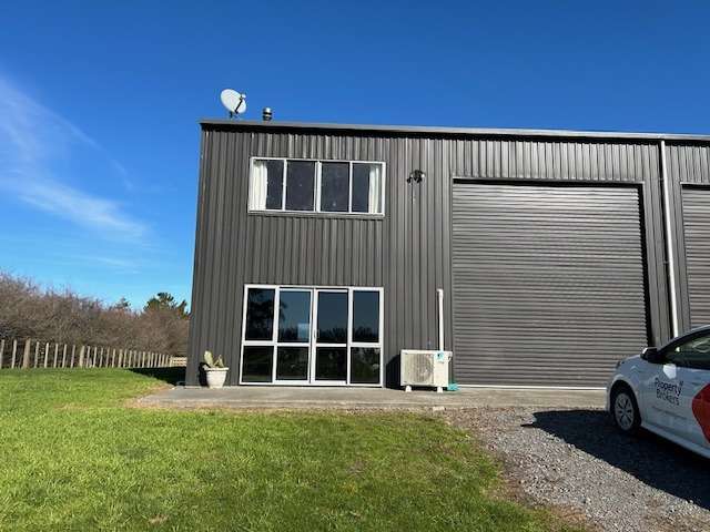 5 BEDROOM - ONGAONGA