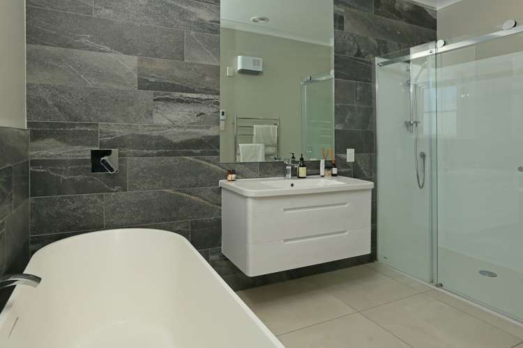 13 Township Road Waitakere_14