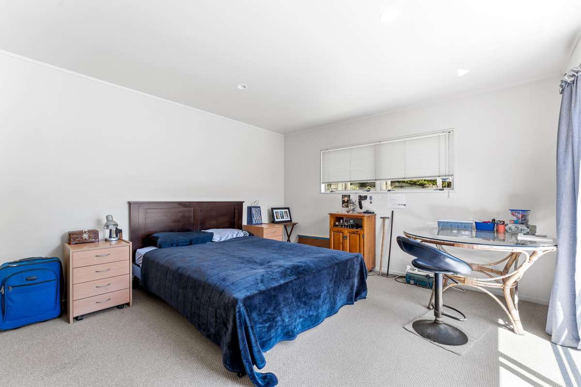 2/372 Whangaparaoa Road_2