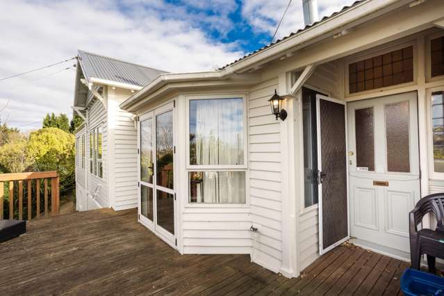 Harbourside family living or investment potential
