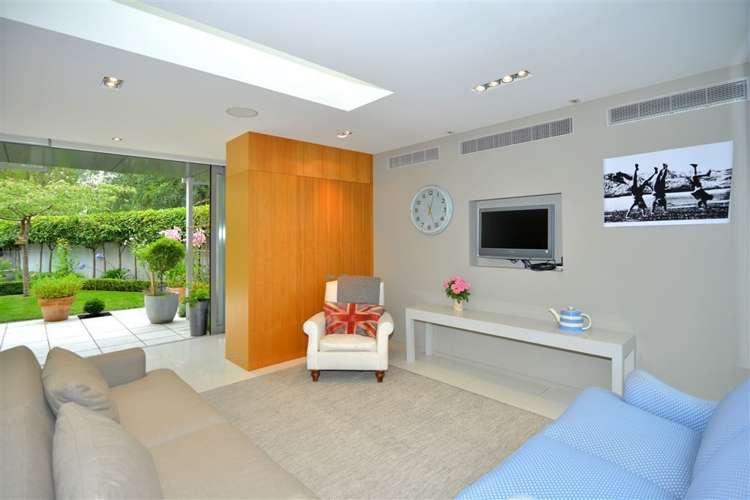 33a Helmores Lane Merivale_12