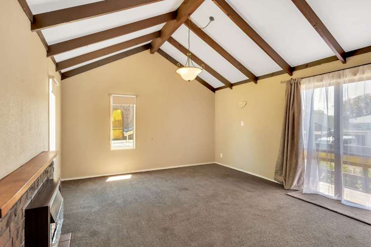 8 Banks Place Tawhero_9