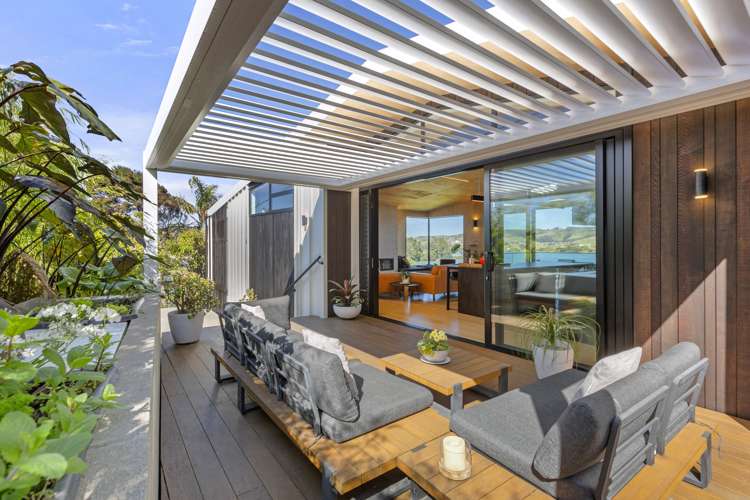 21 Point Street Raglan_9