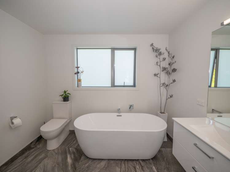 68 Stratford Drive Cable Bay_15