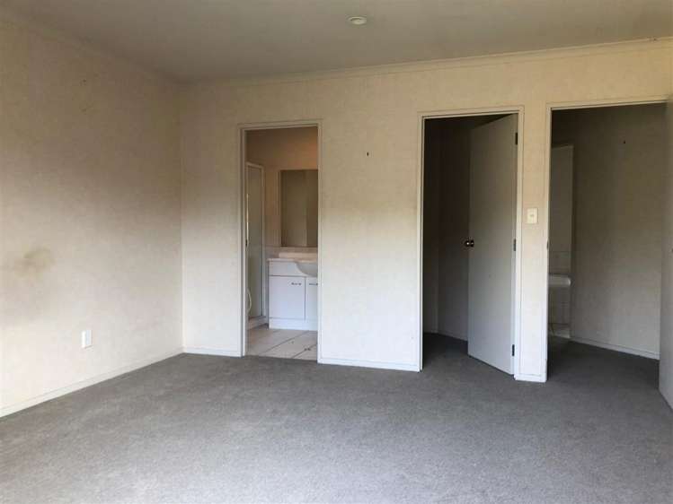 16 Erne Crescent East Tamaki_5