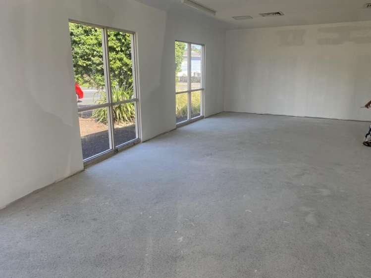 Shop 17, 14/2 Bay Street Red Beach_3