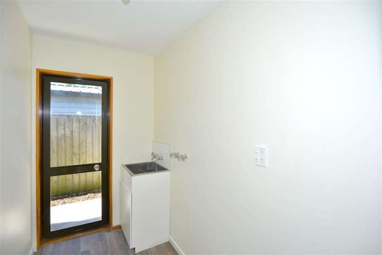 2/18 Winters Road Redwood_12