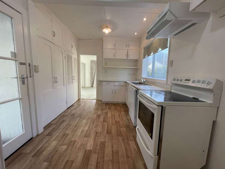 6 Gray Crescent Torbay_5