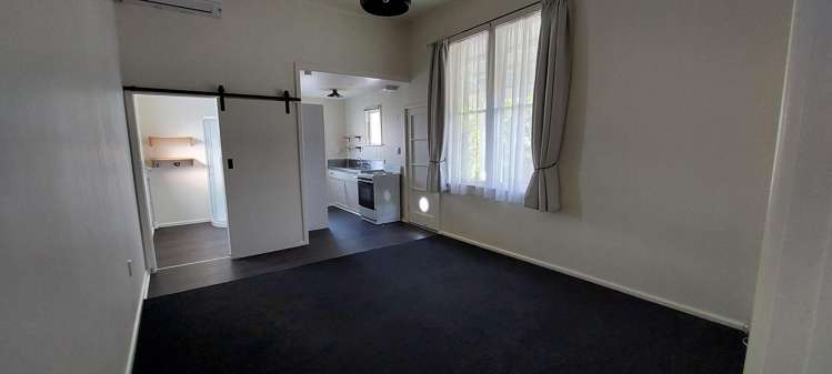 2/706 Charles Street Raureka_9