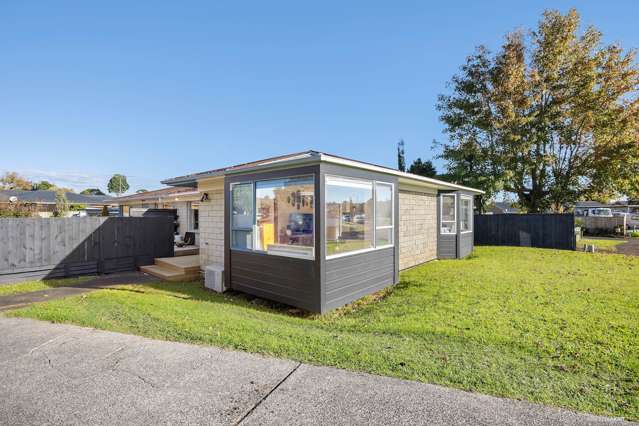 1/17 Hedge Row Sunnyhills_2