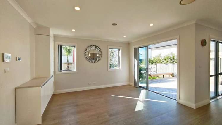 17D Masons Road Oteha_4