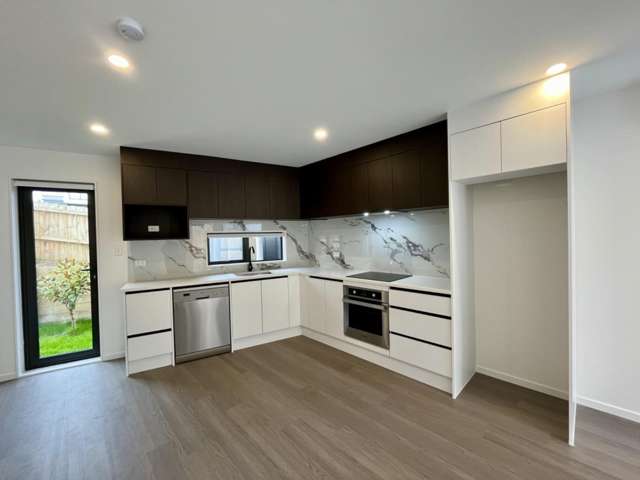 12B Massine Place 2334_1