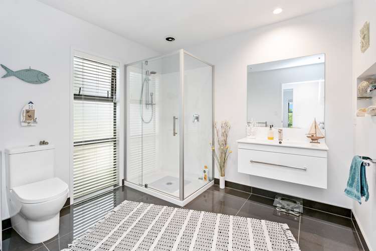 22 Stace Hopper Drive One Tree Point_14