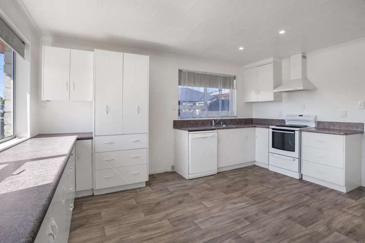 35 Dejoux Road Winton_3