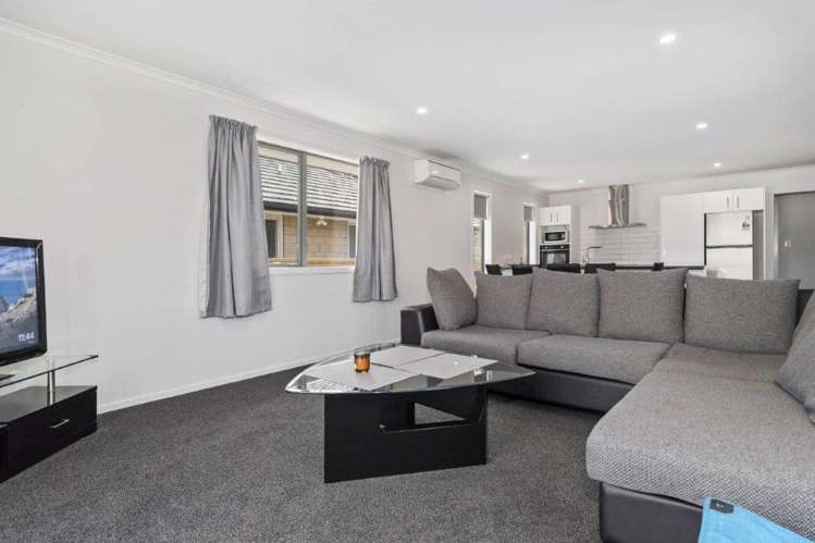 6 Stable Way Brookfield_5