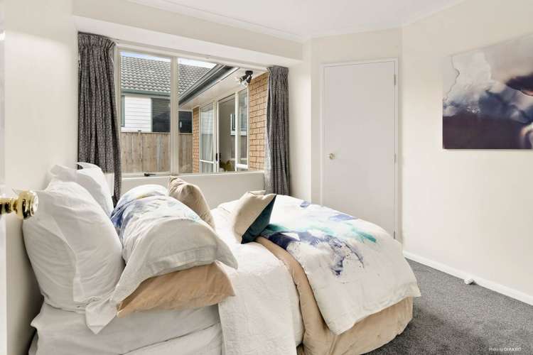 1/57 Whitford Road Botany Downs_12