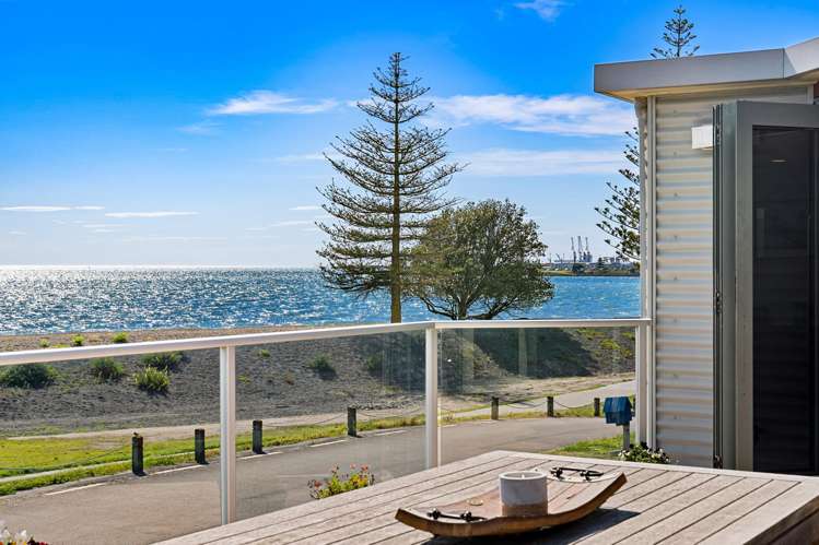 2 North Terrace Westshore_11