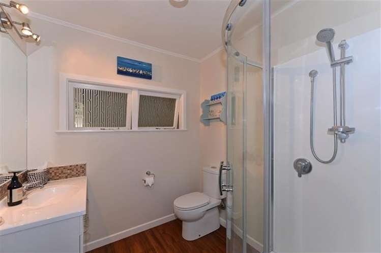 21 Kipling Crescent Stoke_7