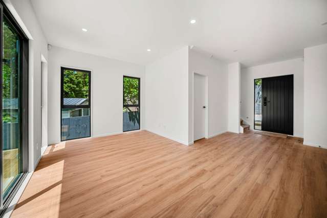 E/334 Swanson Road Ranui_1