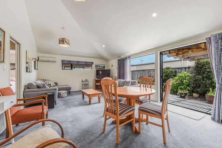 5 Highgrove Way The Wood_5