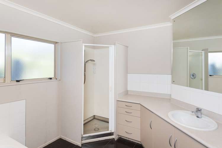 1 Island Road Whataupoko_18