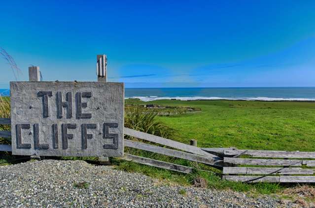 Views, Privacy at The Cliffs