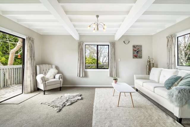 1/70 Ayton Drive Totara Vale_4