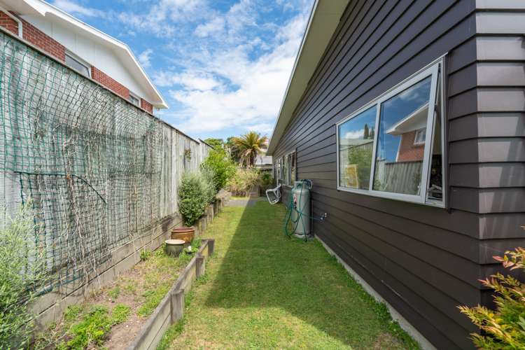13 Awanui Street Hilltop_15
